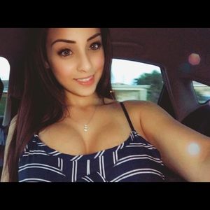 Meet your Posher, Crystal